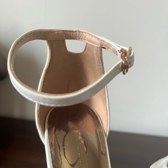 White Stiletto Sandal Heel with Strap - Picture 4 of 7